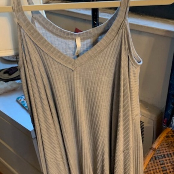 Open Shoulder Spaghetti strap top - Picture 1 of 4
